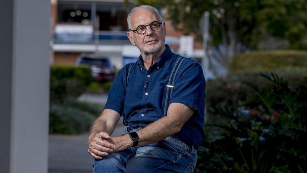 Philip Nitschke holds end-of-life workshop at Robina Philip Nitschke holds end-of-life workshop at Robina
